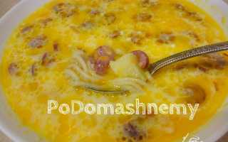 Как готовить суп с копченой колбасой и сыром