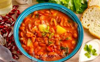 Готовим суп с фасолью и копченостями