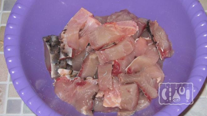 Процесс маринования сазана