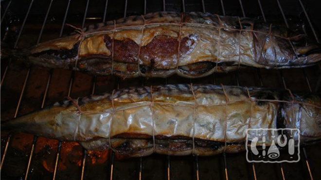 Сельдь коптится в духовке Сельдь коптится в духовке
