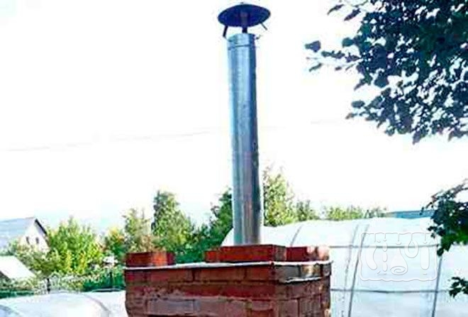 Дымоход коптильни из кирпича Обычный дымоход домашней коптильни