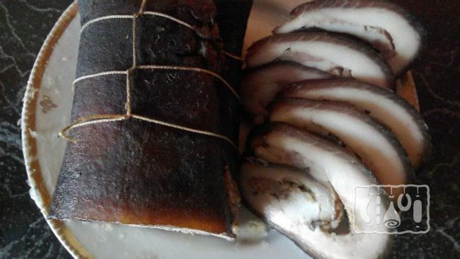 Копчено-вареный рулет