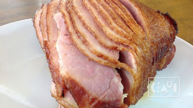 Копчёно-варёный окорок