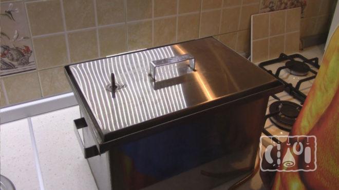 Коптильня для газовой плиты
