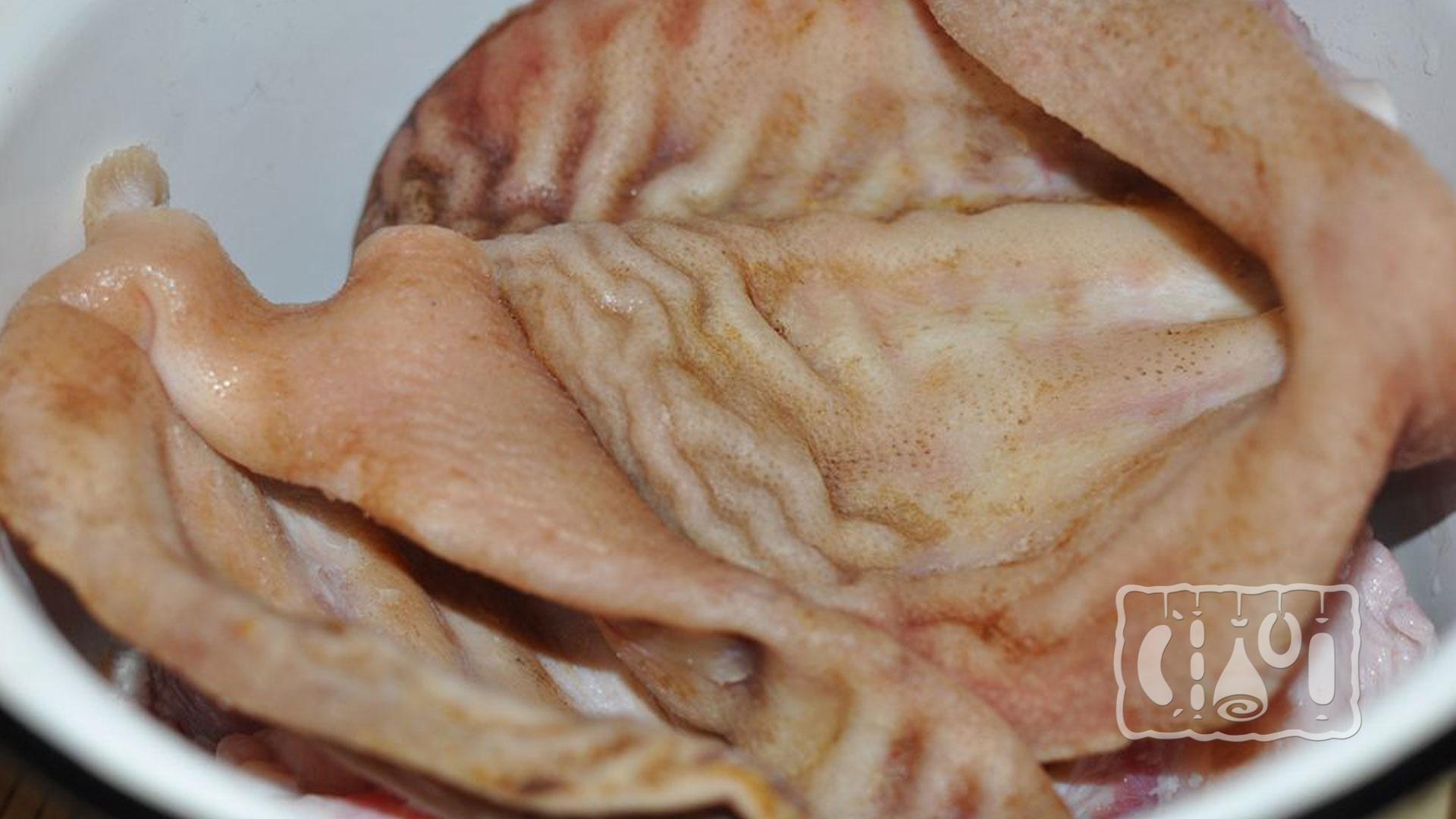 Подготовка свиных ушей 