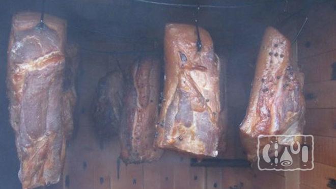 Сало в коптильне